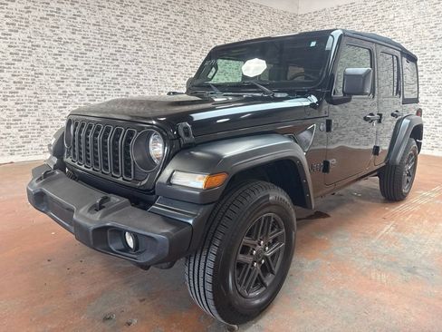 Used 2024 Jeep Wrangler Unlimited Sport AWD/4WD image 3