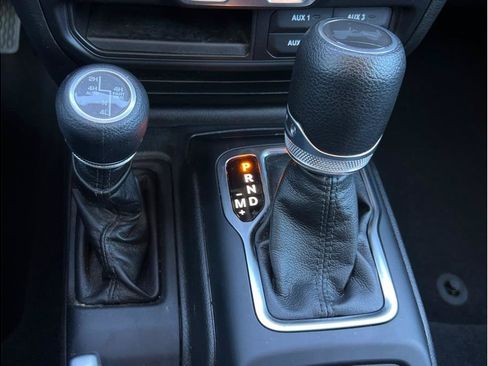 Used 2023 Jeep Wrangler Unlimited AWD/4WD image 16