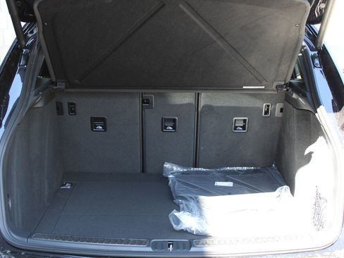 New 2025 Porsche Macan image 23