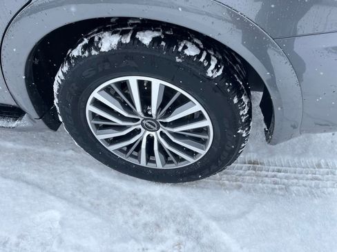 Used 2024 Nissan Armada SL image 34