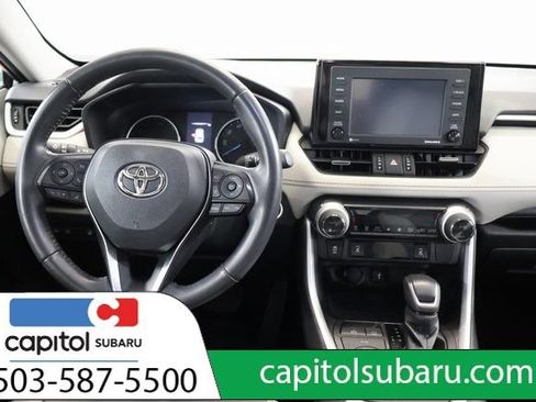 Used 2022 Toyota RAV4 XLE Premium AWD/4WD image 15