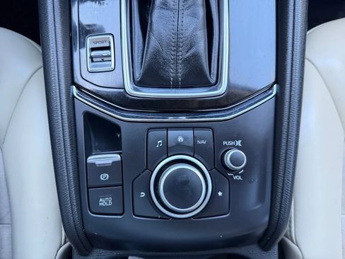 Used 2020 MAZDA CX-5 Touring FWD image 17