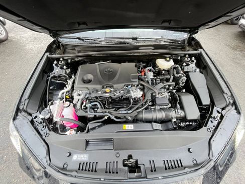 Used 2025 Toyota Camry LE image 31