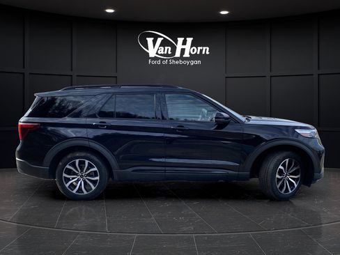 Used 2020 Ford Explorer ST w/ Premium Technology Package AWD/4WD image 2