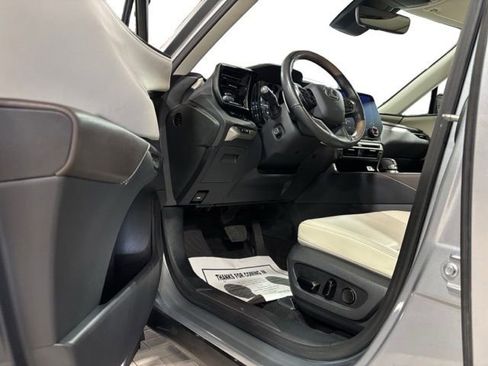 Used 2023 Lexus RX 350 Premium w/ Accessory Package AWD/4WD image 8