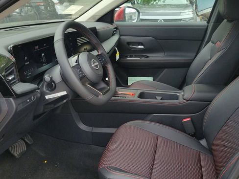 New 2026 Nissan Kicks SR FWD image 20