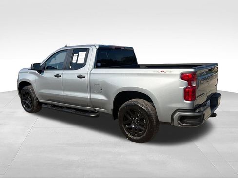 Used 2025 Chevrolet Silverado 1500 Custom w/ Turbomax Blackout Package AWD/4WD image 3
