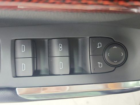 Used 2025 Chevrolet Traverse Z71 AWD/4WD image 35