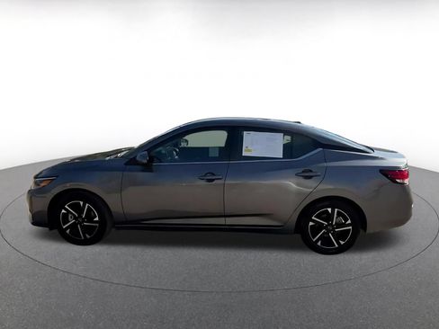 Used 2025 Nissan Sentra SV FWD image 8
