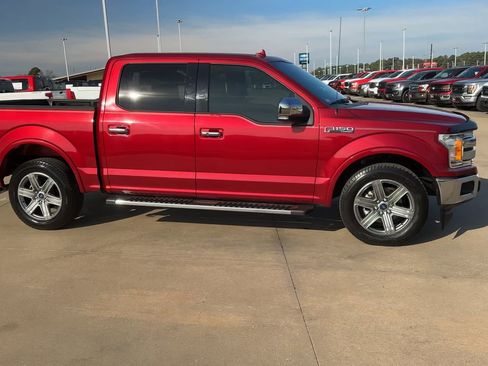 Used 2018 Ford F150 Lariat image 2