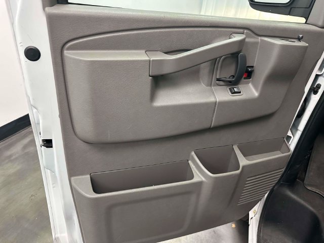 Used 2018 Chevrolet Express 2500 LT w/ LT Preferred Equipment Group RWD image 35