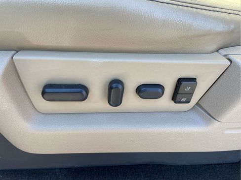 Used 2012 Ford F150 Lariat w/ Lariat Chrome Pkg image 10