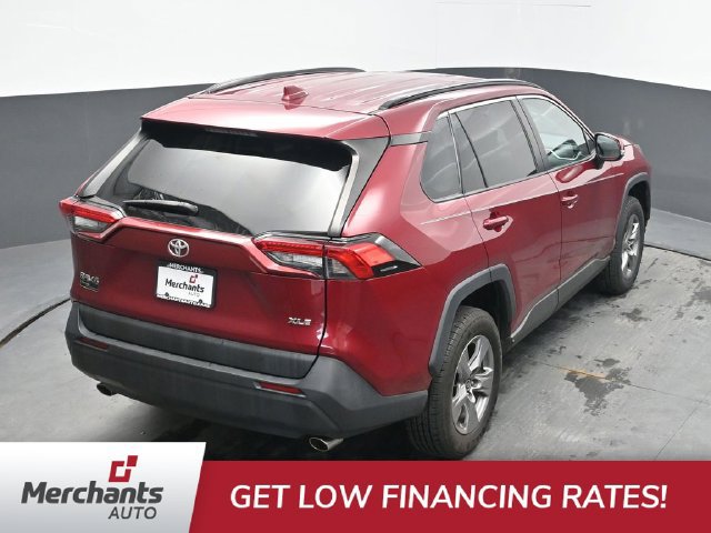 Used 2022 Toyota RAV4 XLE FWD image 31