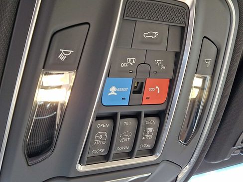 New 2026 Jeep Grand Cherokee Limited w/ Luxury Tech Group II AWD/4WD image 19