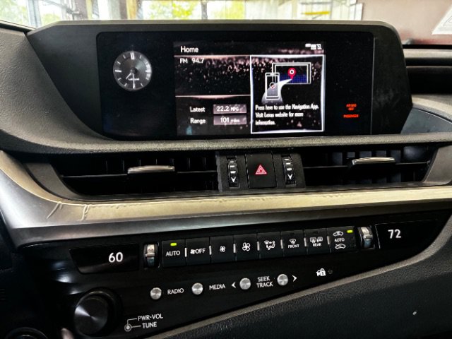 Used 2019 Lexus ES 350 w/ Premium Package FWD image 19