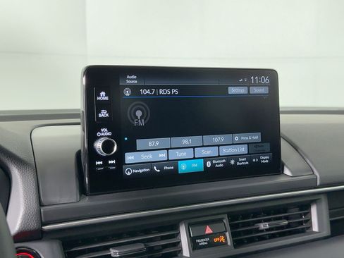 New 2025 Honda Pilot Touring image 23