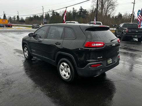 Used 2017 Jeep Cherokee Sport AWD/4WD image 5
