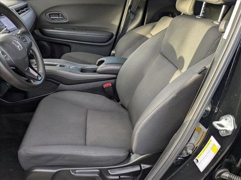 Used 2021 Honda HR-V LX image 15