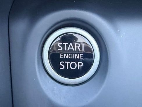 Certified 2025 Nissan Kicks Play S image 17