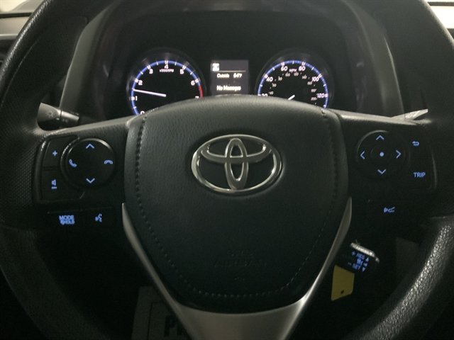 Used 2018 Toyota RAV4 LE w/ All Weather Liner Package AWD/4WD image 22