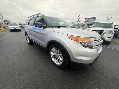 Used 2014 Ford Explorer XLT w/ Equipment Group 202A image 1