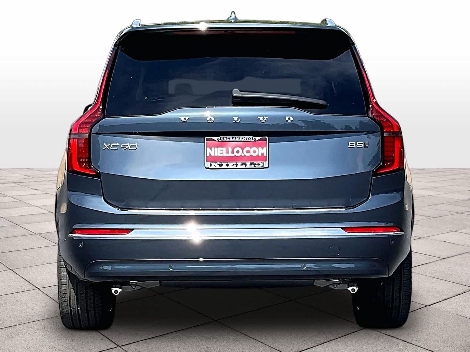 New 2027 Volvo XC90 B5 Plus AWD/4WD image 6