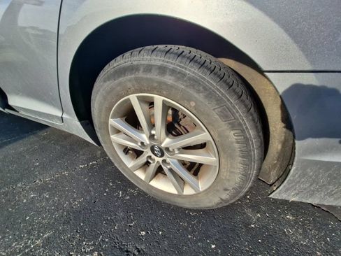 Used 2015 Hyundai Sonata SE FWD image 9
