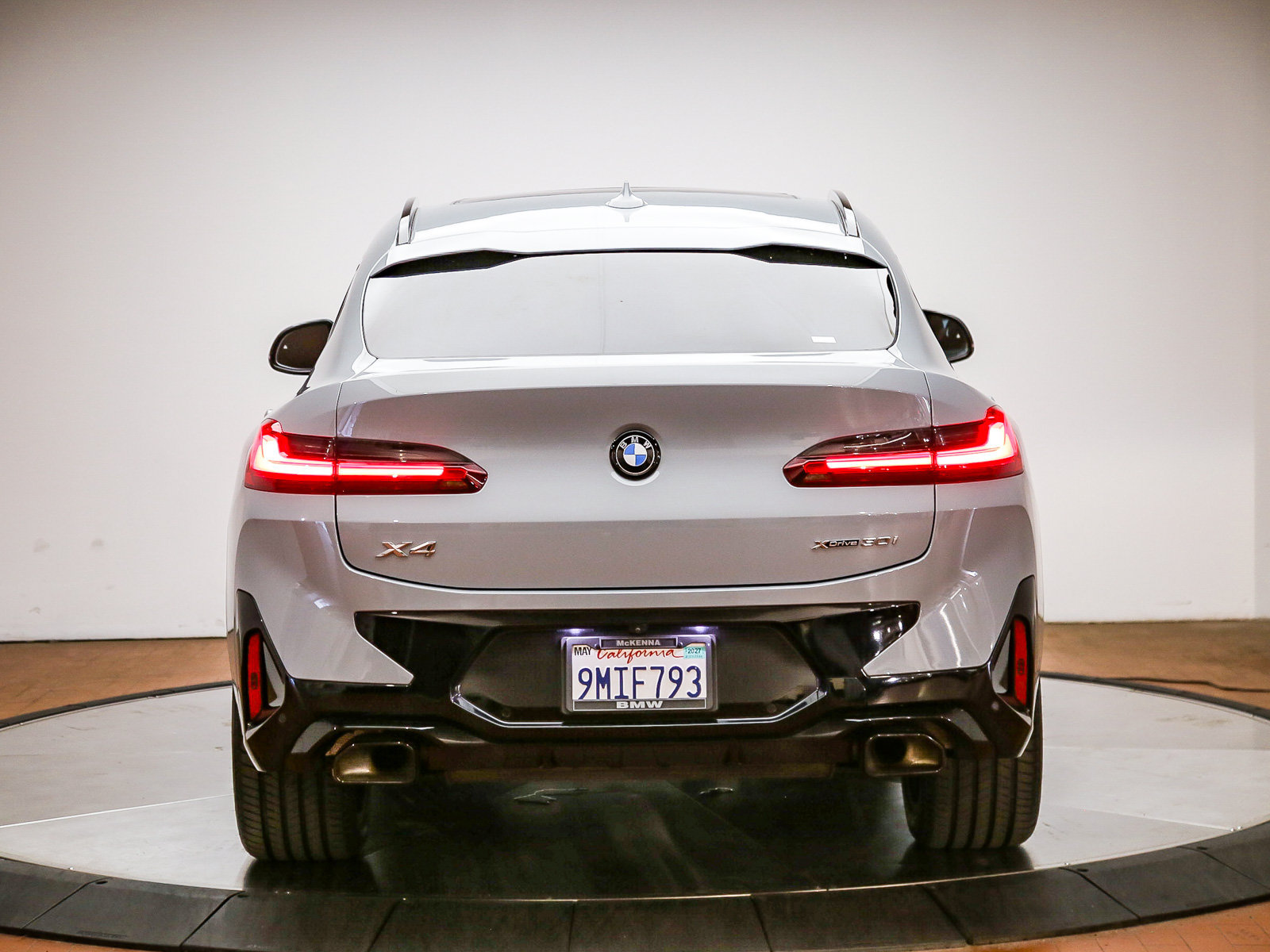 Used 2024 BMW X4 xDrive30i w/ Premium Package AWD/4WD image 6