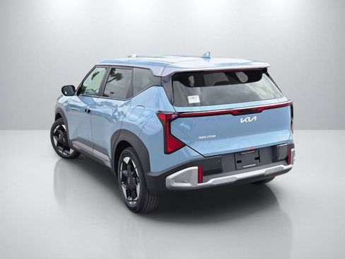 New 2027 Kia Seltos S FWD image 6