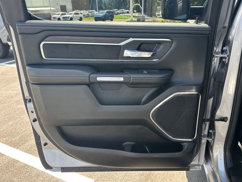 Used 2025 RAM 1500 Laramie AWD/4WD image 22