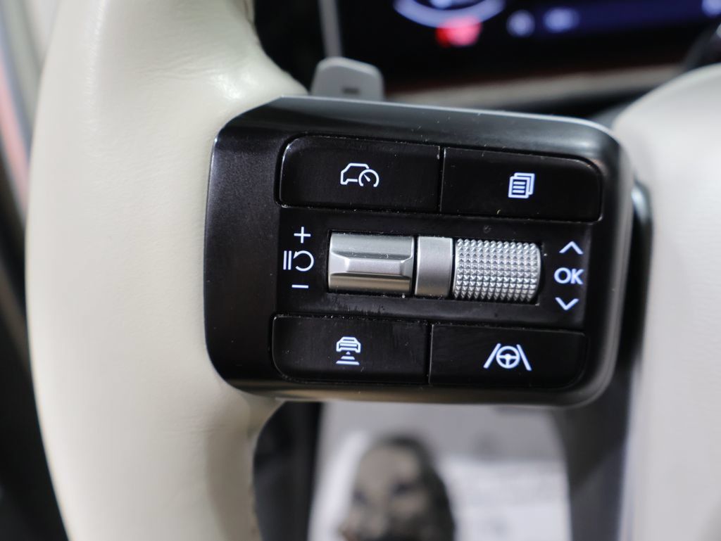 Used 2024 Hyundai Santa Fe Limited AWD/4WD image 34