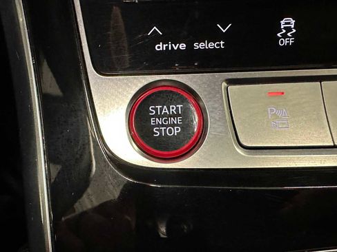 Used 2021 Audi SQ8 Prestige w/ Prestige Package image 38