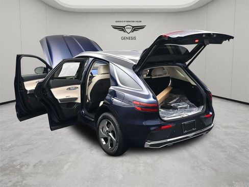 New 2026 Genesis GV70 2.5T Select AWD/4WD image 17