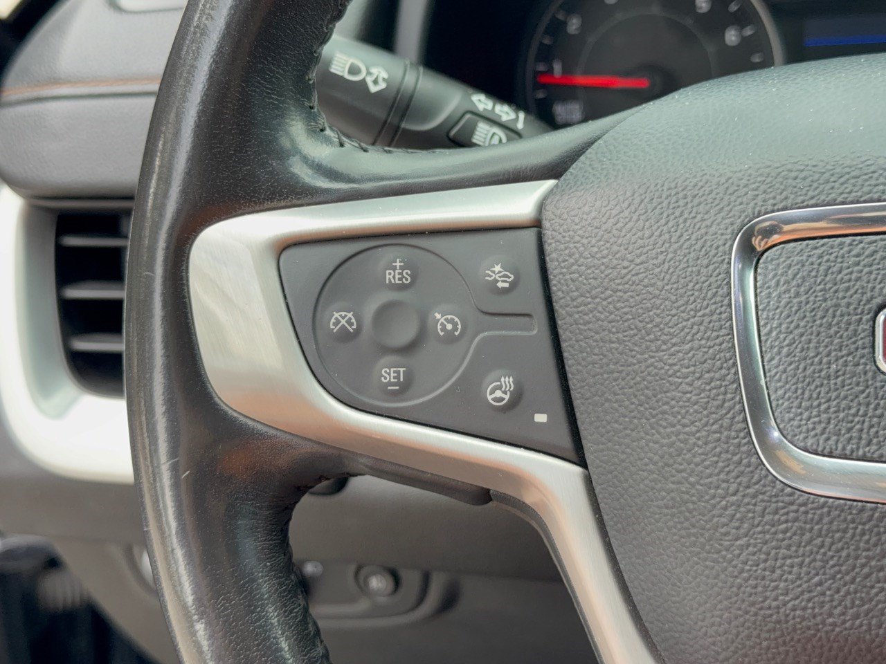 Used 2020 GMC Terrain SLT w/ Preferred Package FWD image 18