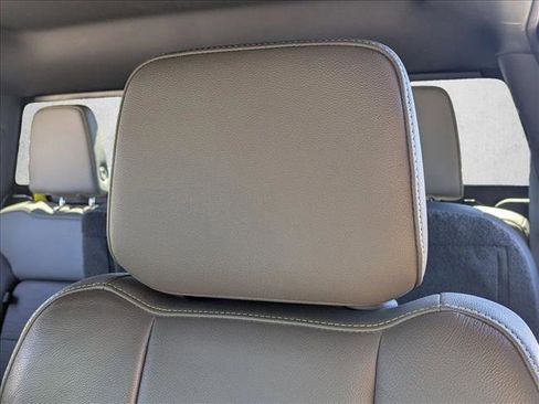 Used 2022 Chevrolet Silverado 1500 ZR2 w/ Technology Package image 13