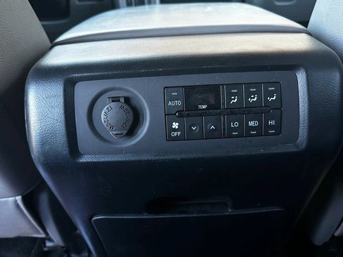 Used 2012 Toyota Sequoia SR5 w/ Premium Pkg RWD image 23