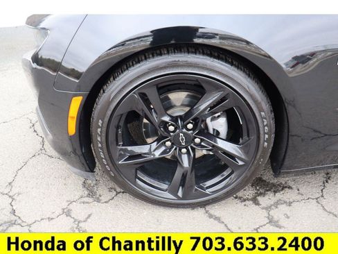 Used 2021 Chevrolet Camaro LT w/ RS Package image 24
