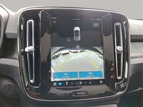 Certified 2022 Volvo C40 P8 Recharge Ultimate image 16