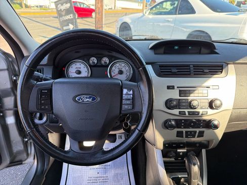 Used 2008 Ford Focus SE image 21