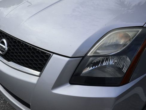 Used 2011 Nissan Sentra 2.0 SR w/ Convenience Pkg FWD image 3