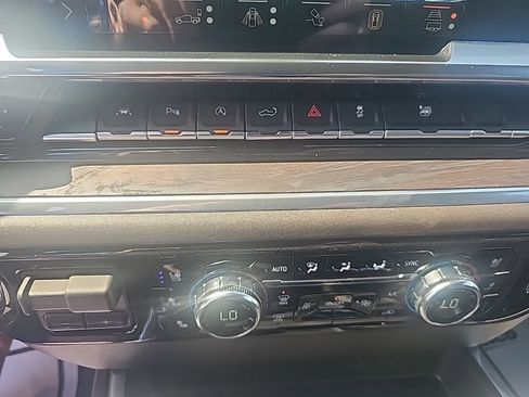 New 2026 GMC Sierra 1500 SLT w/ SLT Premium Plus Package AWD/4WD image 21