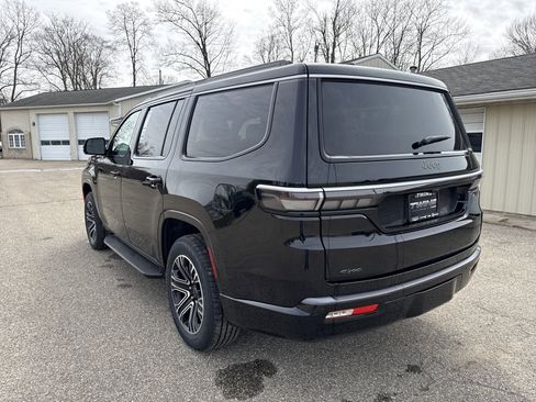 New 2026 Jeep Grand Wagoneer 4WD image 9