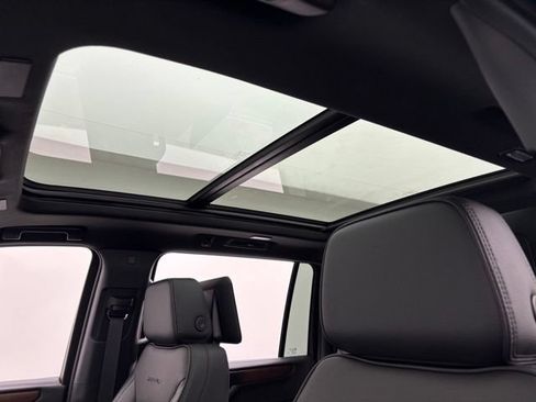 New 2026 GMC Yukon XL Denali w/ Denali Reserve Package AWD/4WD image 5