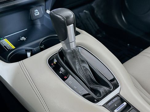 Certified 2024 Honda HR-V EX-L image 16