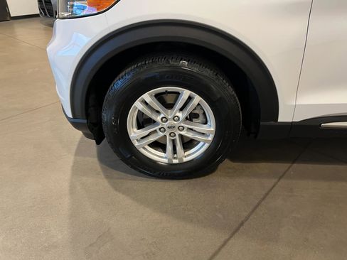 Used 2020 Ford Explorer XLT w/ Equipment Group 202A image 46