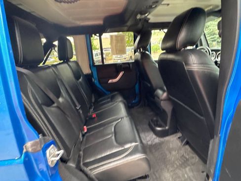 Used 2016 Jeep Wrangler Unlimited Rubicon AWD/4WD image 22