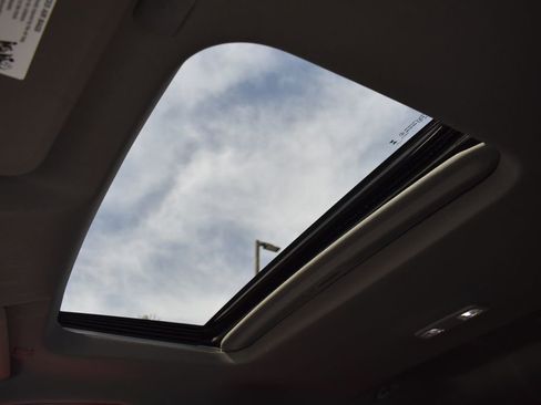 Used 2025 GMC Sierra 1500 Elevation w/ Elevation Premium Package image 18