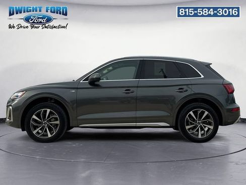 Used 2023 Audi Q5 2.0T Premium w/ Convenience Package AWD/4WD image 2