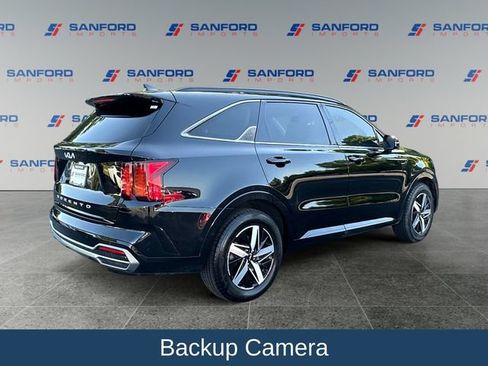 Used 2022 Kia Sorento S w/ Panoramic Sunroof Package FWD image 6