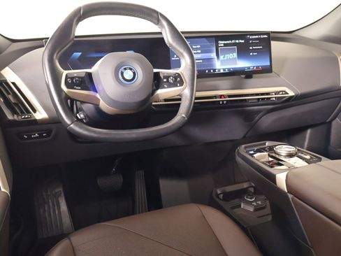 Certified 2024 BMW iX xDrive50 w/ Premium Package AWD/4WD image 2